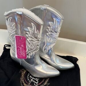Southern Fried Chics Silver Western Boots with White Embroidery. New with tags